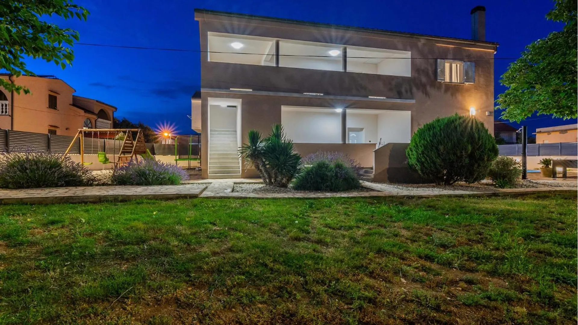Villa Family Oasis نين